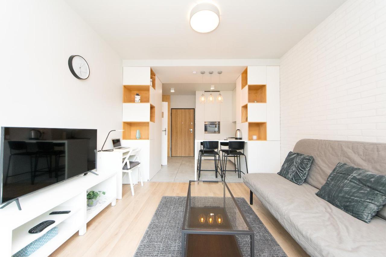 Apartment Main Trainstation One Bedroom Ac P4you Pl *